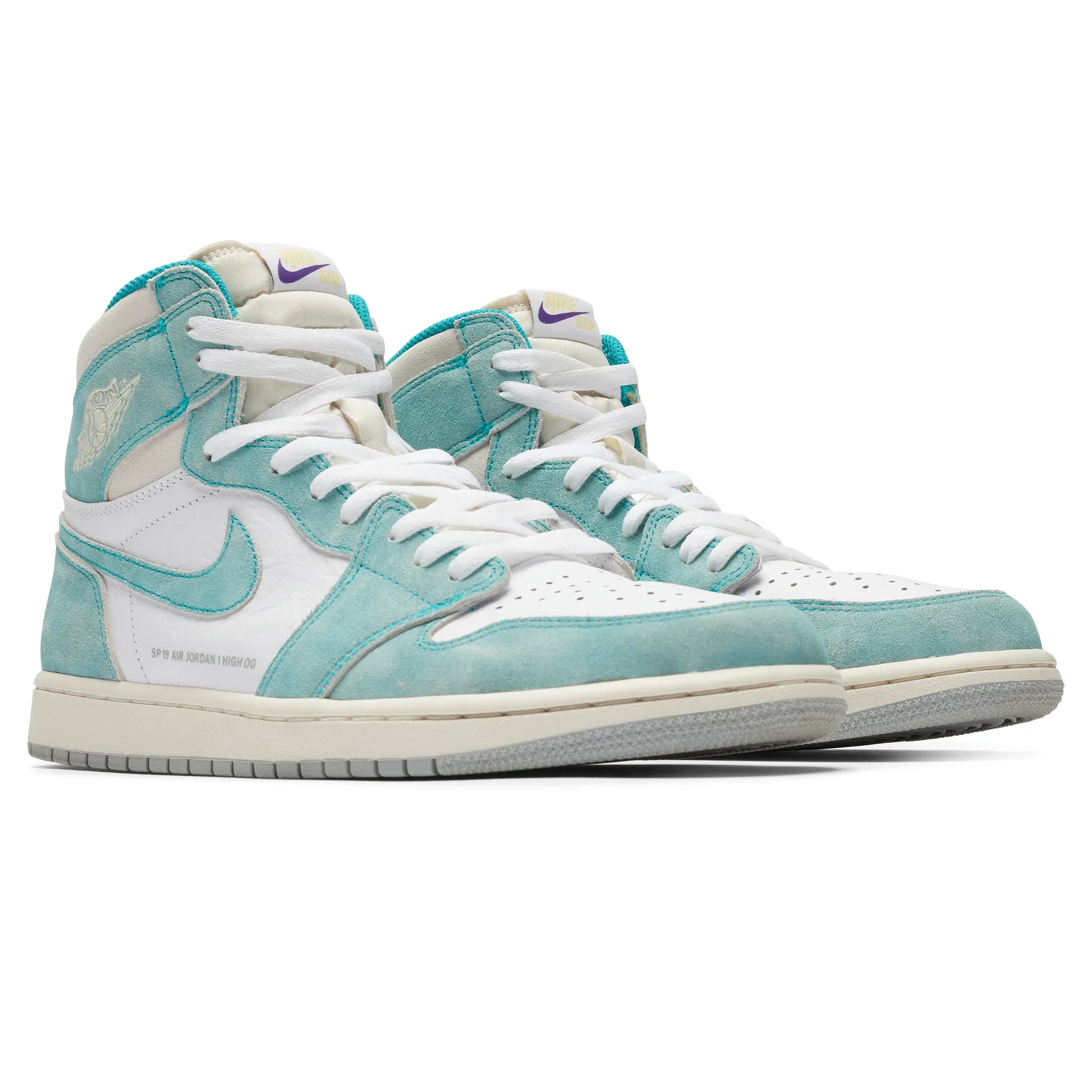 Front side view of Preloved - Air Jordan 1 Retro High OG Turbo Green 555088-311
